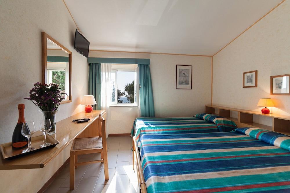 Hotel Villa Bolgheri Марина-ді-Кастаньєто-Кардуччі Екстер'єр фото